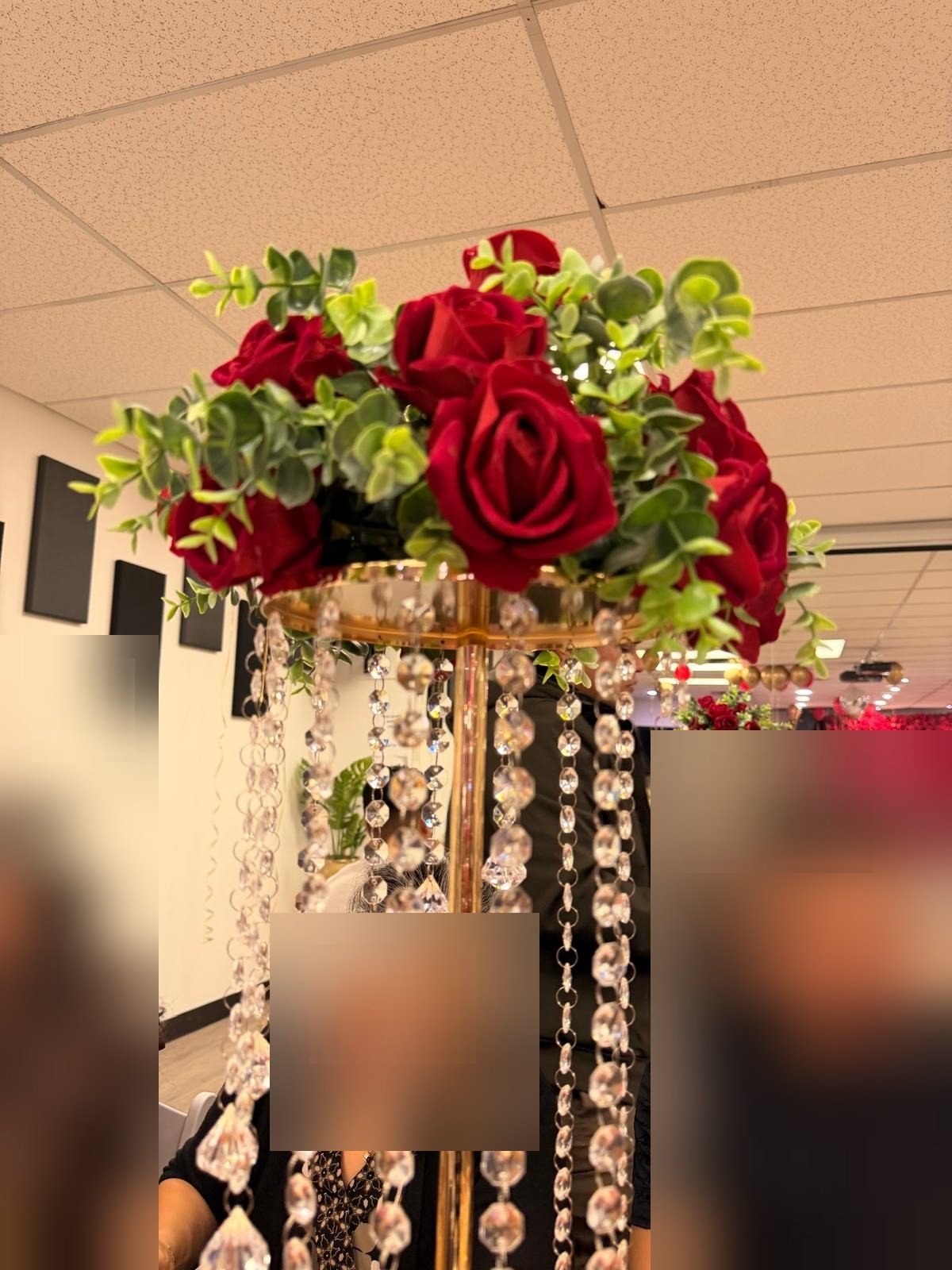 Crystal centerpiece with red roses